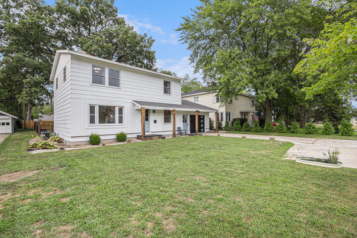 Property Photo: 525 E Savidge MI 49456