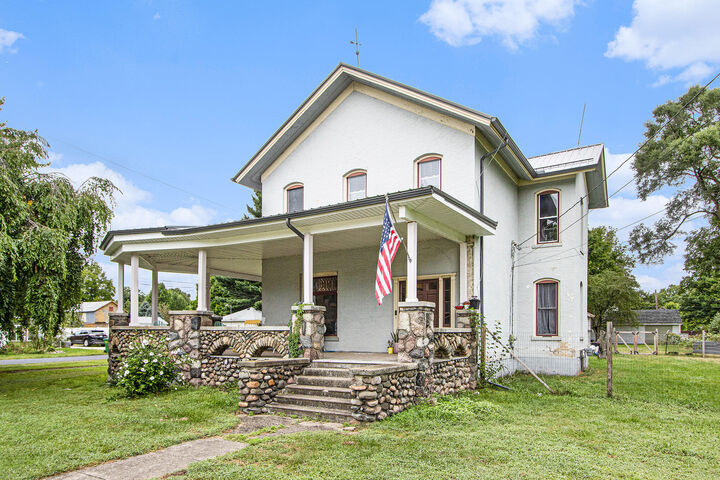 Property Photo: 307 E Main Street MI 49072