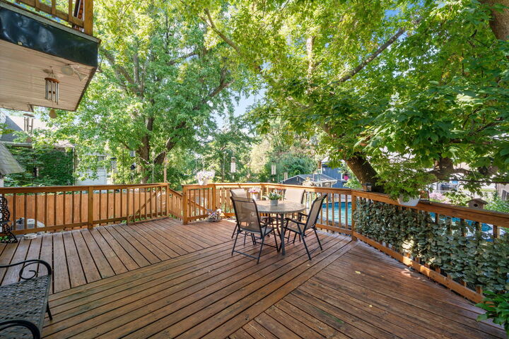 Property Photo:  5706 N New Hampshire Avenue  IL 60631