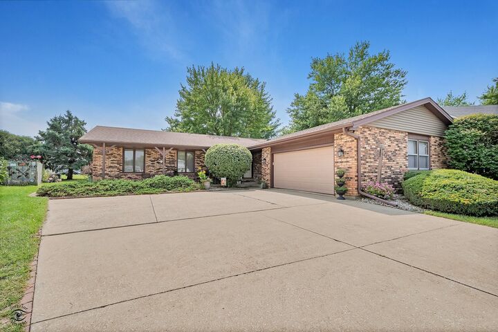 760 Beauregard Court  Bourbonnais IL 60914 photo