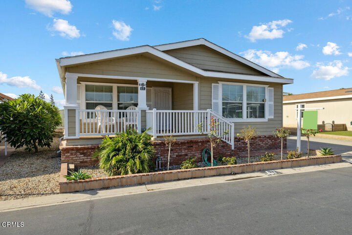 Property Photo: 139 Dickens Circle 139 CA 93003