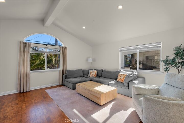 Property Photo:  2213 Carnegie Lane A  CA 90278 