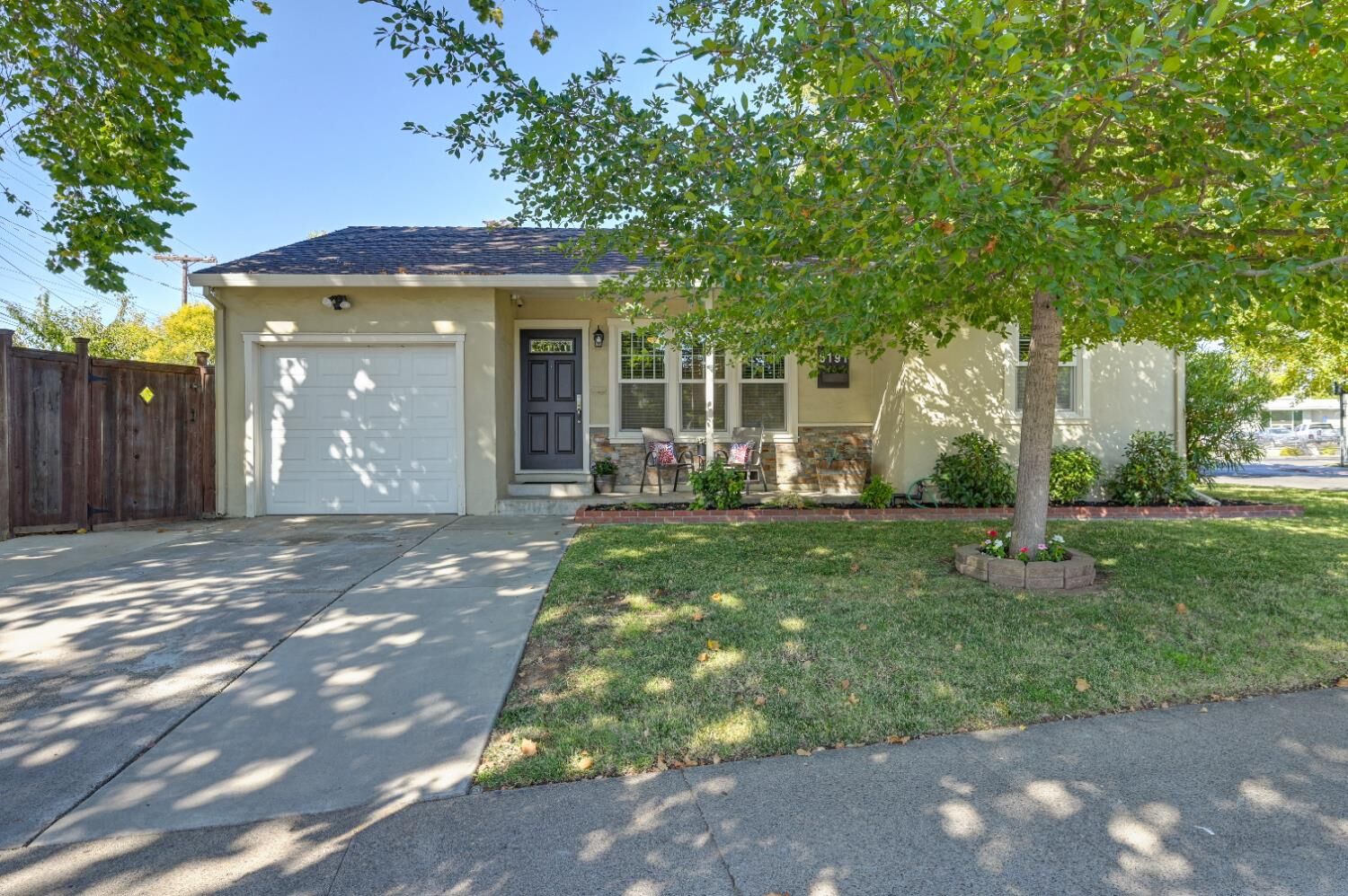 Property Photo: 6191 M Street CA 95819