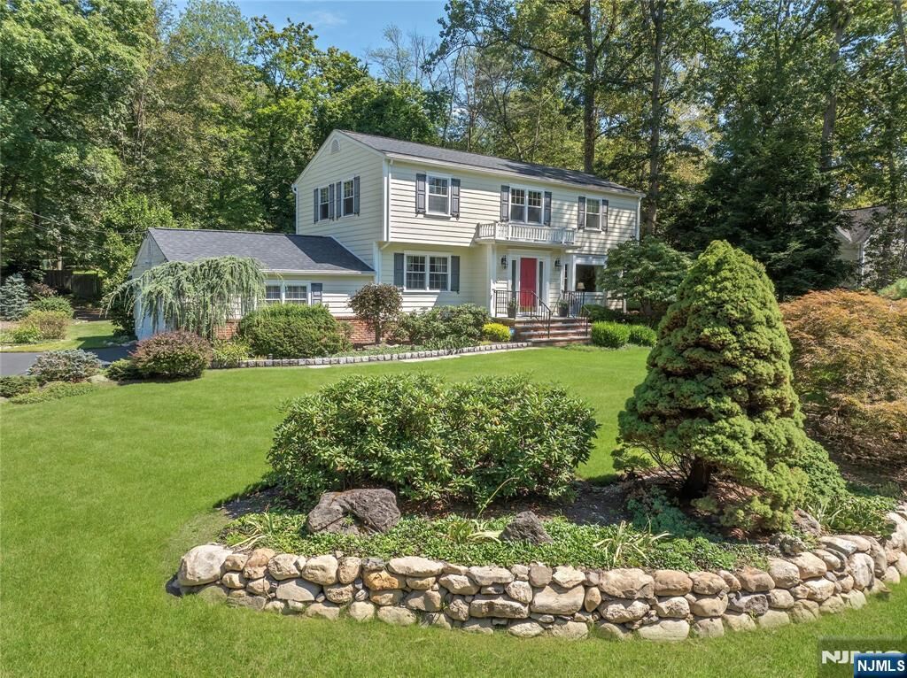 Property Photo: 710 Tulip Place NJ 07675
