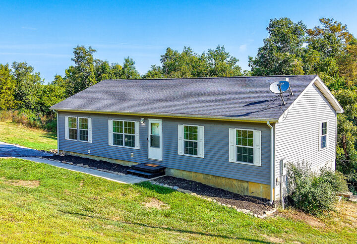 Property Photo: 625 Bracht Road KY 41010