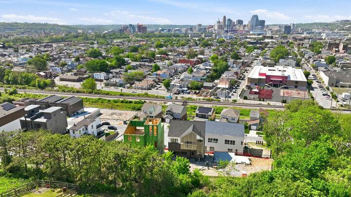 Property Photo:  41 W 14th Street  KY 41071 