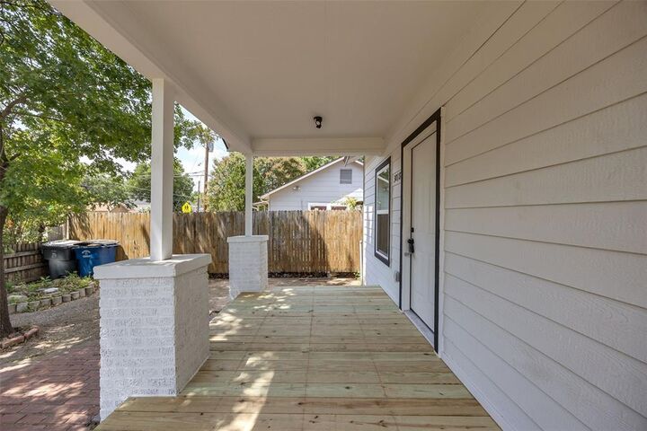 Property Photo:  3018 Crossman Avenue  TX 75212 