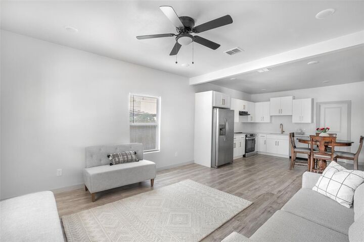 Property Photo:  3018 Crossman Avenue  TX 75212