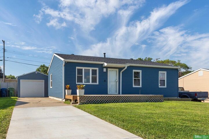 4113 Bartmann Drive  Bellevue NE 68147 photo