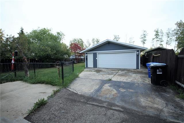 Property Photo: 182 Clenell Crescent AB T9K 1L2