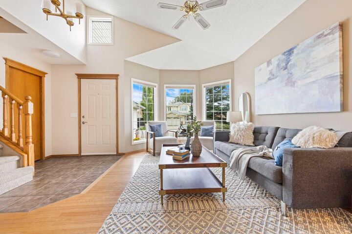 Property Photo:  12 Scanlon Green NW  AB T3L 1L3 