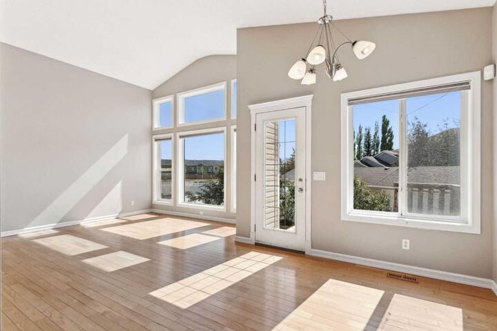 Property Photo:  191 West Springs Close SW  AB T3H 5G6 