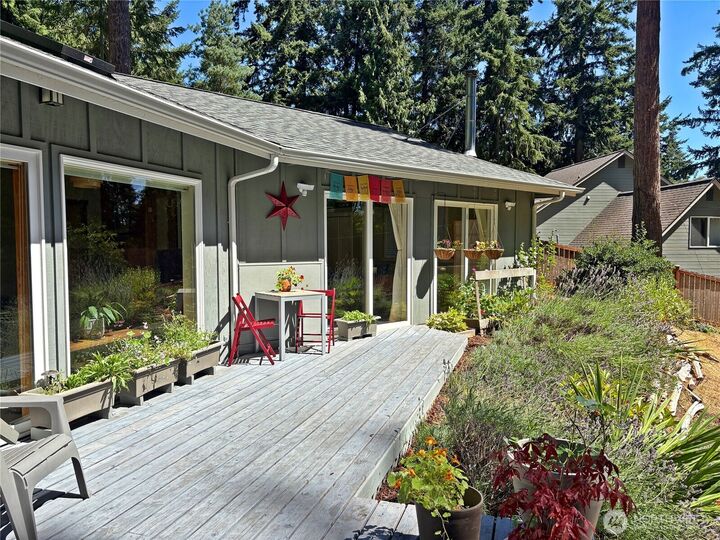 3681  Harper Street  Clinton WA 98236 photo