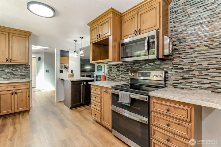 Property Photo: 16302 216th Street E WA 98338