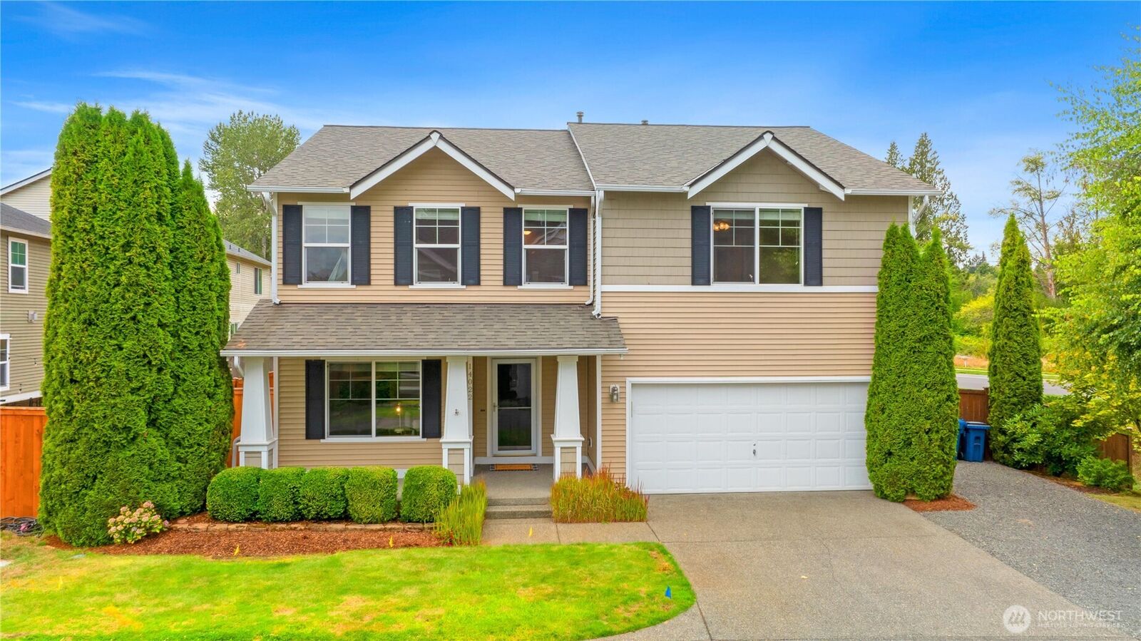 Property Photo: 14022 Flossmoor Lane SE WA 98272