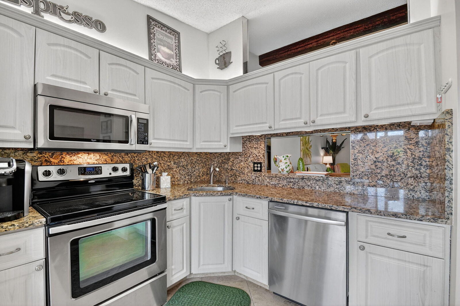 Property Photo:  612 Sea Pine Way F  FL 33415 