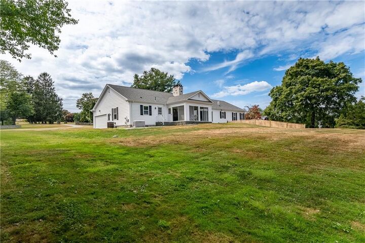 Property Photo:  190 Nanaquaket Road  RI 02878 