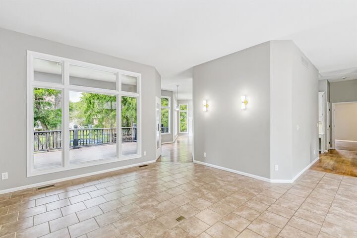 Property Photo: 7714 W Quail Run KS 67205