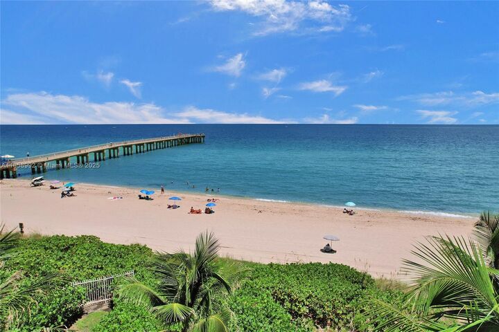 Property Photo: 16485 Collins Ave Ws6c FL 33160