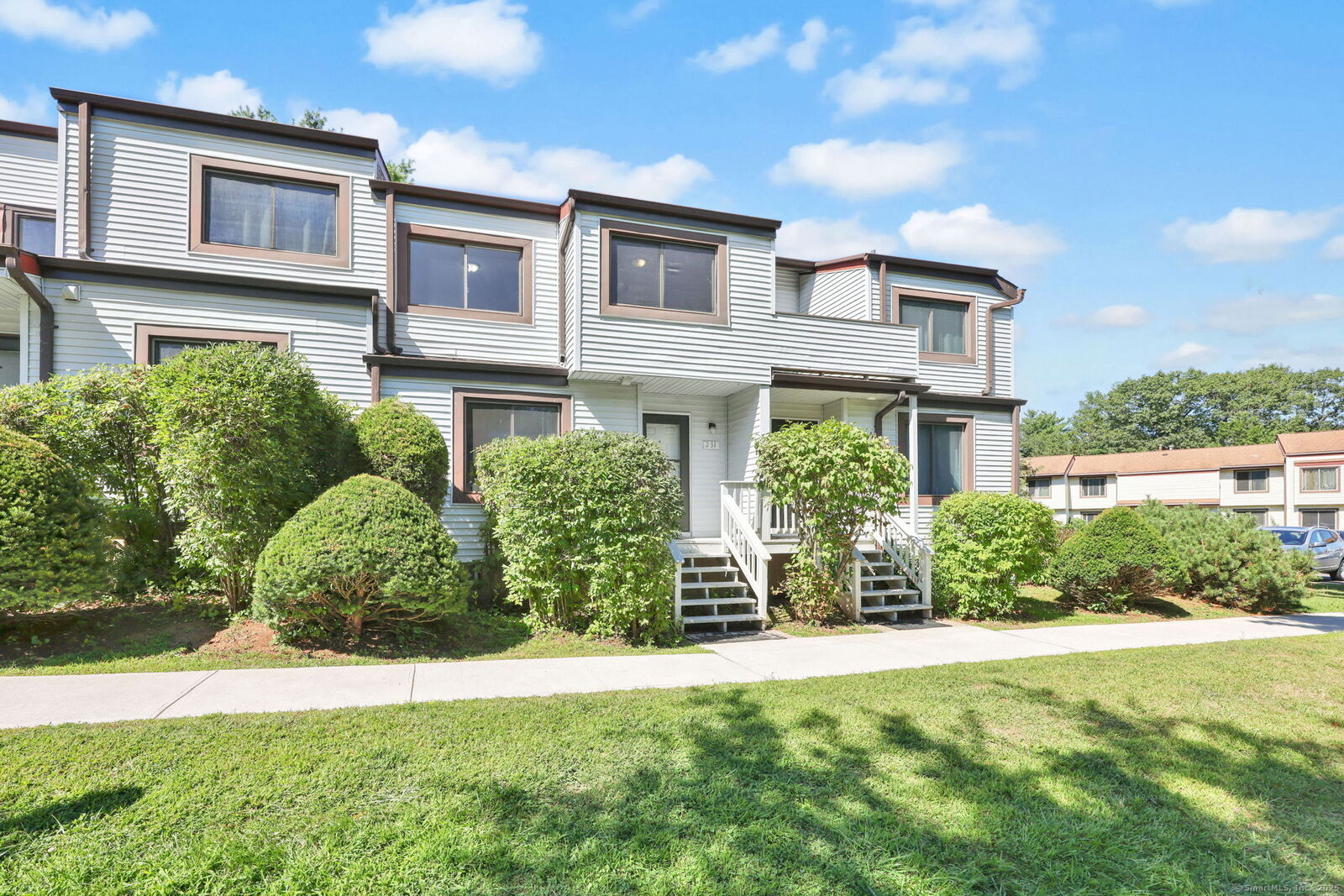 Property Photo:  231 Cottonwood Road 231  CT 06111 