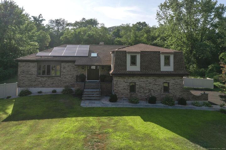 2262 Ridge Road  North Haven CT 06473 photo