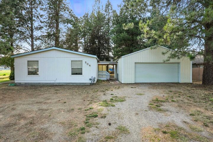 Property Photo: 504 S Center St WA 99109