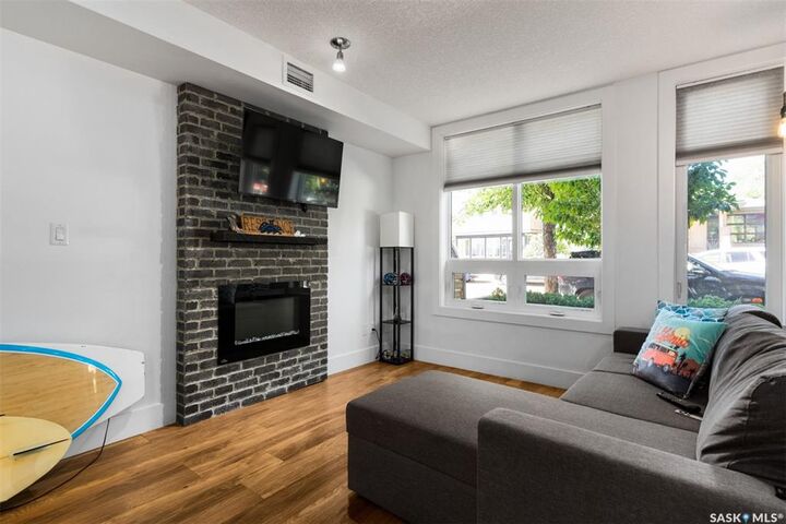 418 C Avenue S  Saskatoon SK S7M 1N6 photo