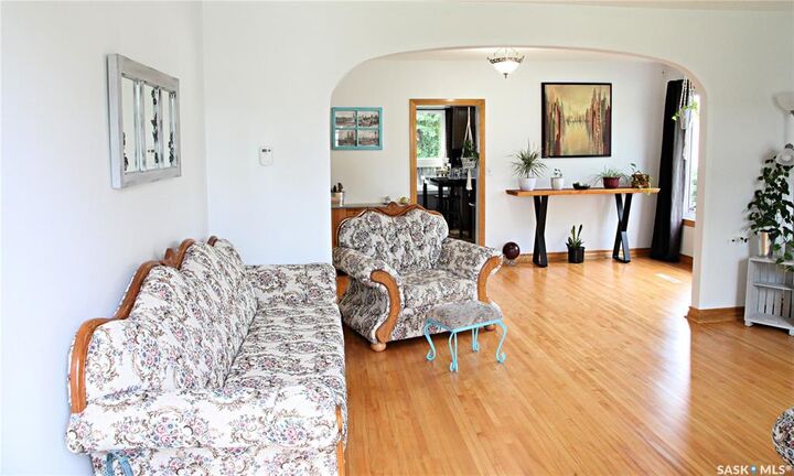 Property Photo: 441 25th Street E SK S6V 1T3