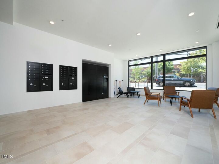 Property Photo: 615 W Peace Street 304 NC 27605