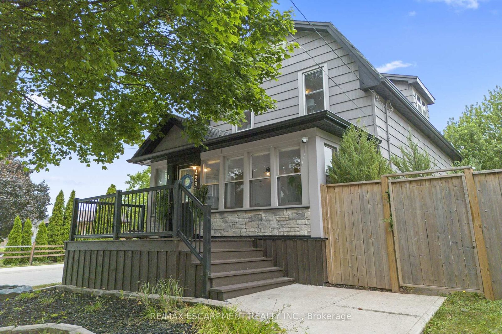 Property Photo: 4297 East Avenue 1 ON L0R 1B6