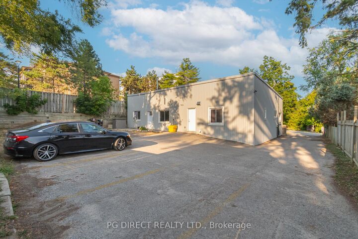 Property Photo: 28 Johnson Street N ON L4M 6C4