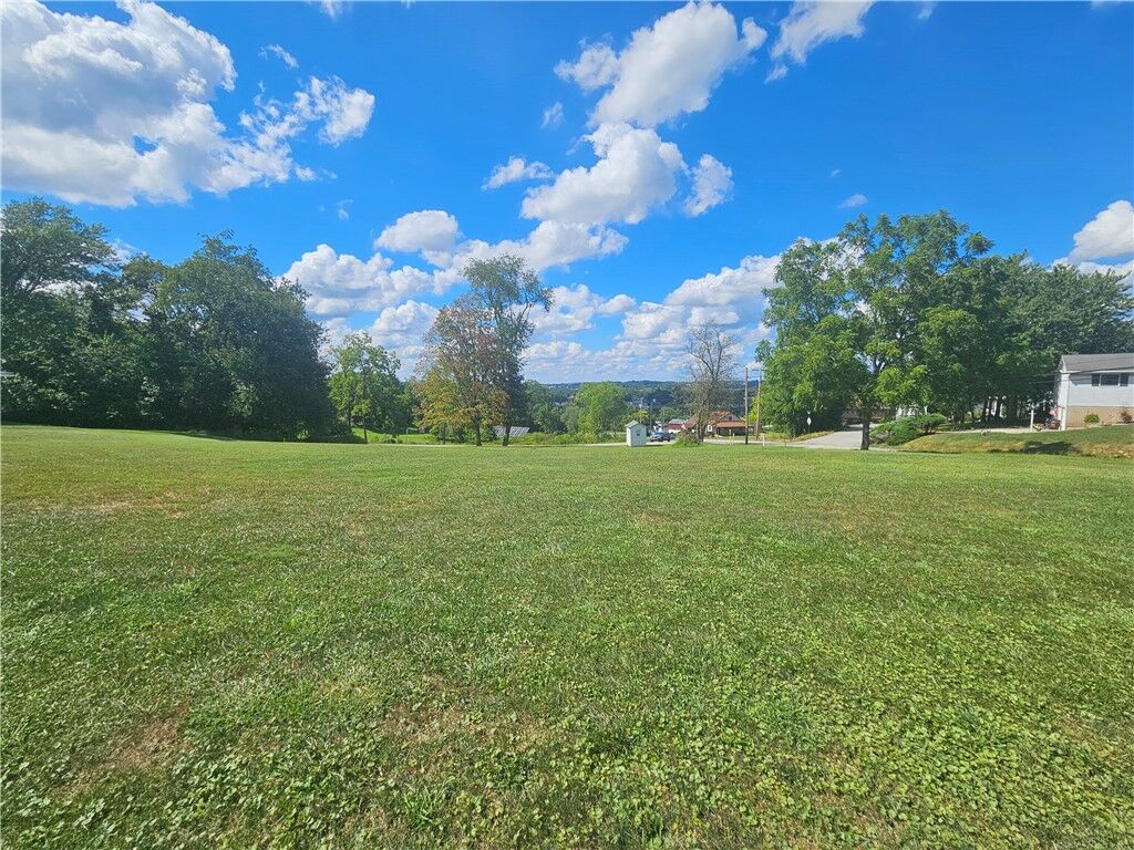 Property Photo:  2 Fritchman Drive  PA 15644 
