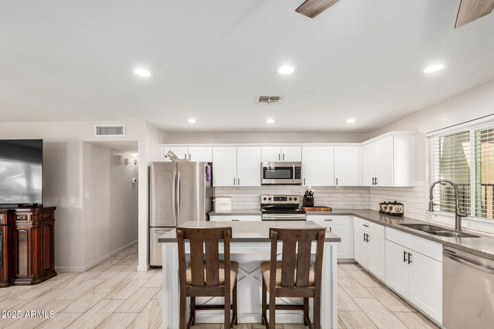 Property Photo: 3226 E Enid Avenue AZ 85204