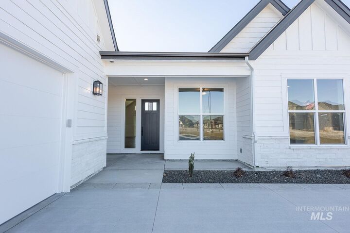 Property Photo: 9697 S Coopers Hawk Way ID 83686