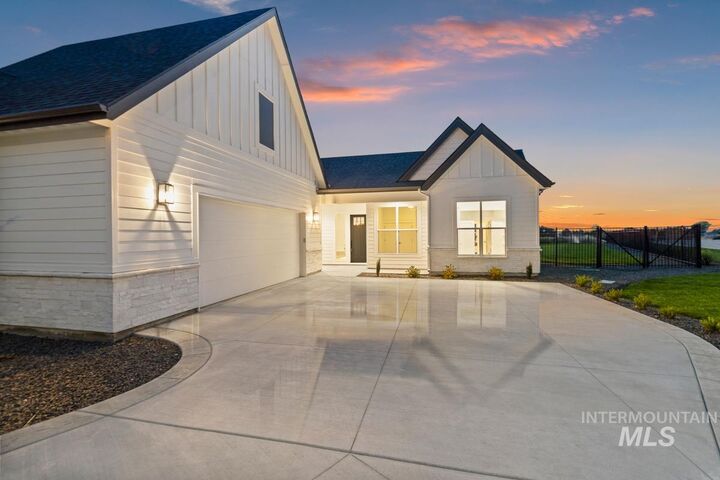 Property Photo:  9697 S Coopers Hawk Way  ID 83686 