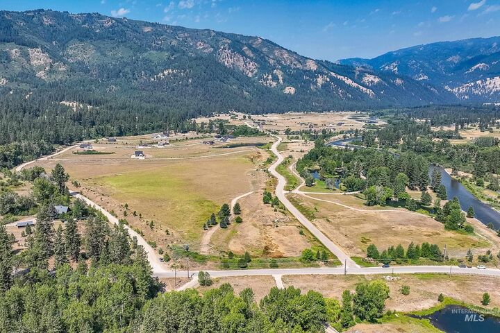 Property Photo: Blk 8 Lot 23 Wapiti Ct ID 83622