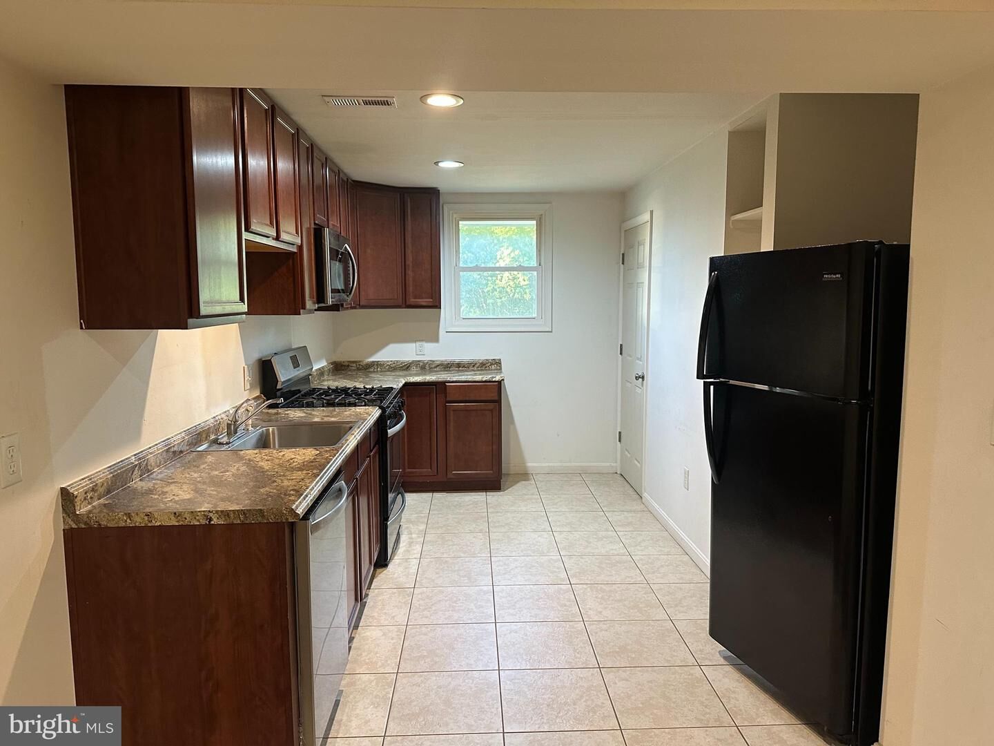 Property Photo: 1372 Warrenton Road B VA 22406