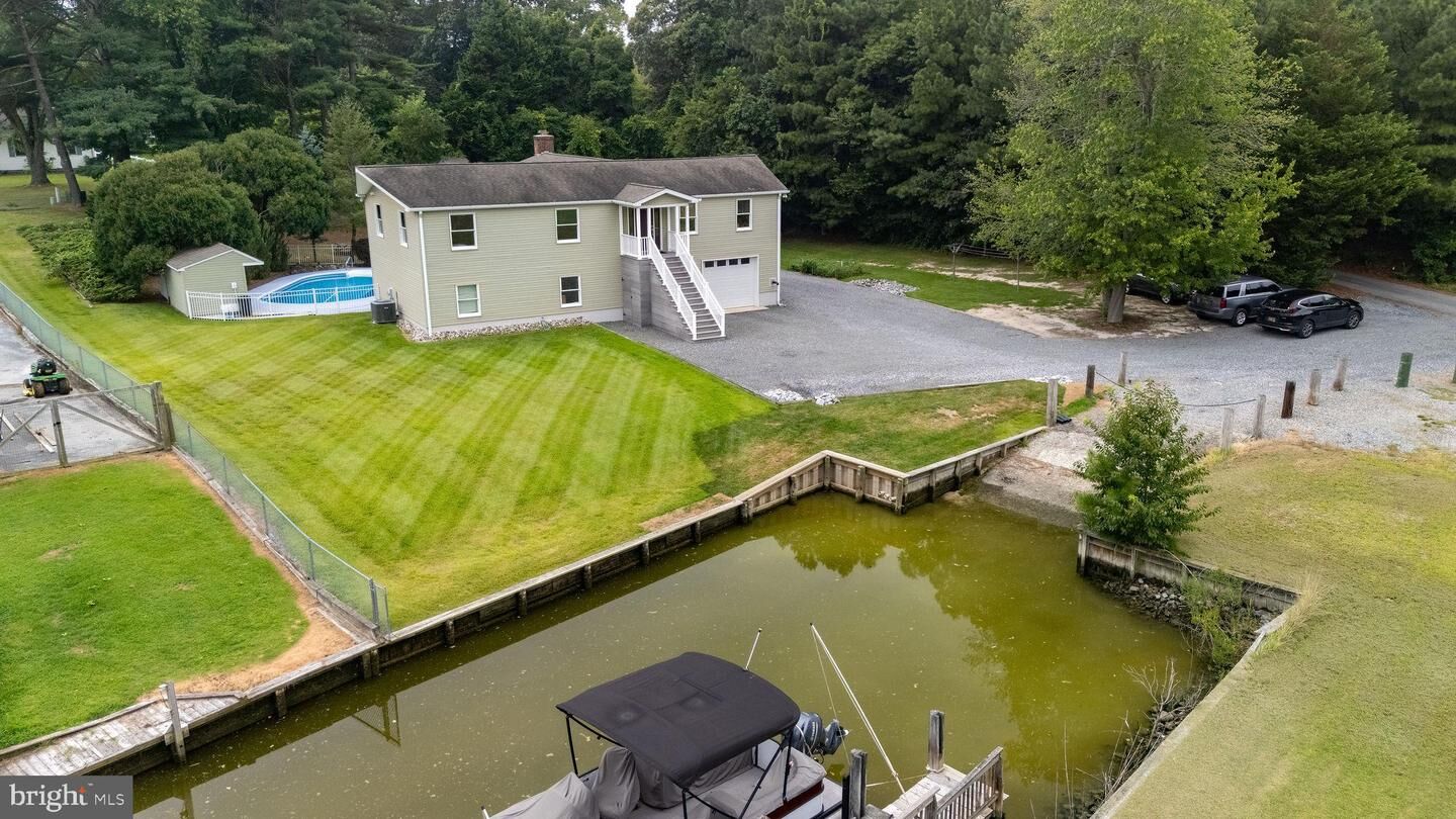 Property Photo:  24151 Creek View Drive  DE 19966 