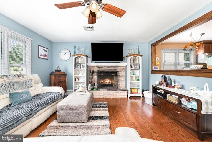 Property Photo: 19 W Maplewood Avenue PA 17055