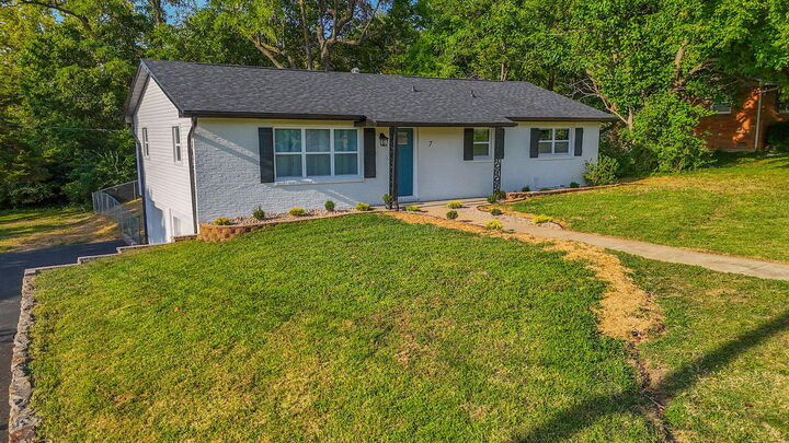 Property Photo:  7 E Texas Ave  MO 65202 