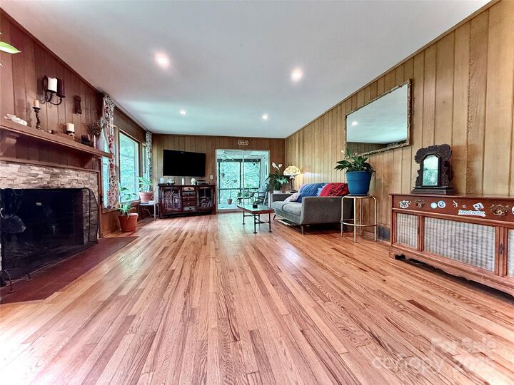 Property Photo: 81 Jericho Drive NC 28782