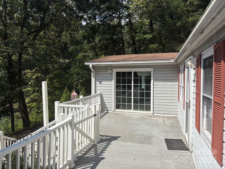 Property Photo: 113 Reeves Road NC 28748