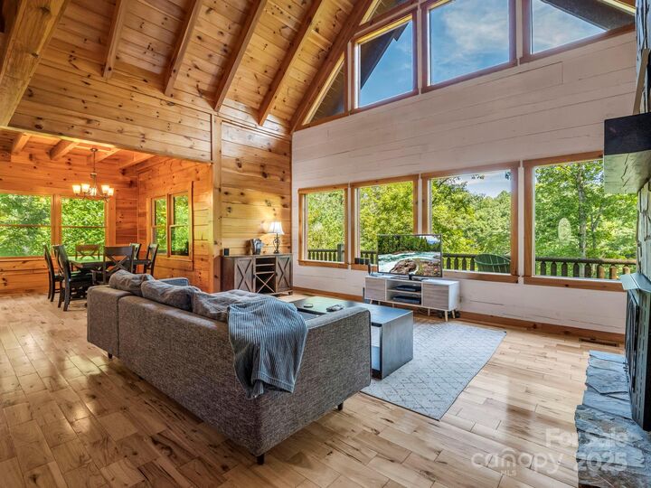 Property Photo:  1029 Rainbow Circle  NC 28746 