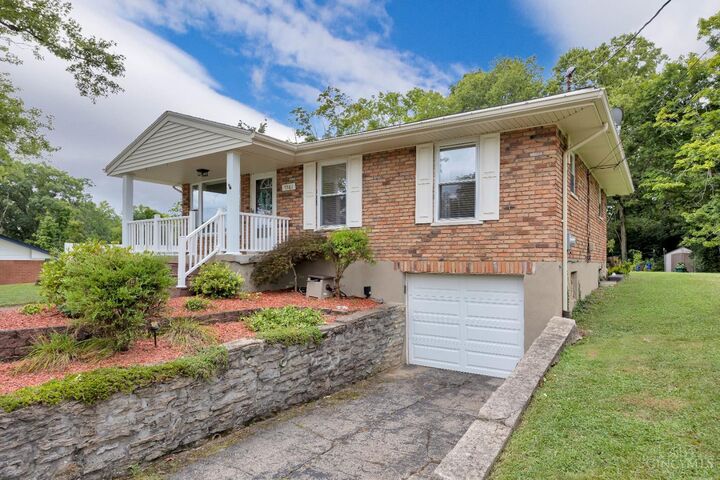 Property Photo: 5581 Windridge Drive OH 45248