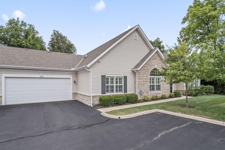 Property Photo: 4865 Ashleigh Drive OH 43016