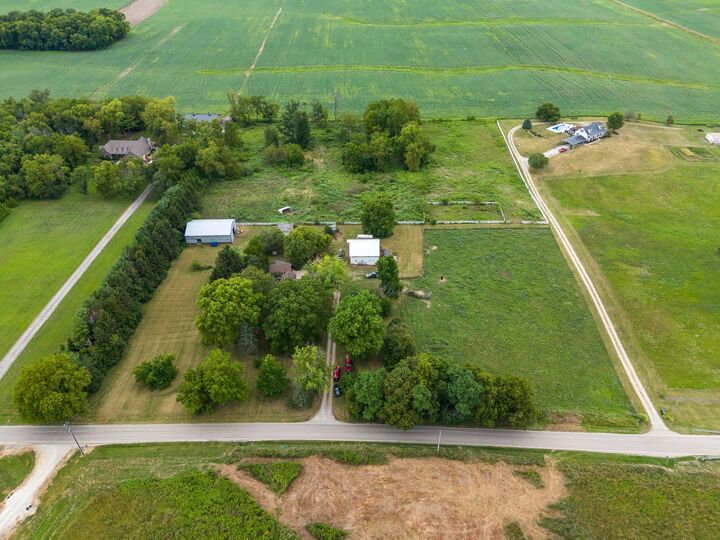 Property Photo: 481 Flakes Frd SE Road OH 43160