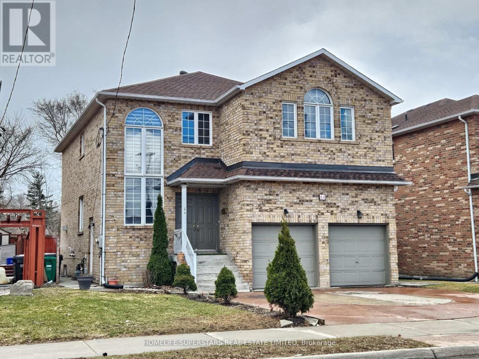 Property Photo:  44 York Street West  ON L4T 1E7 
