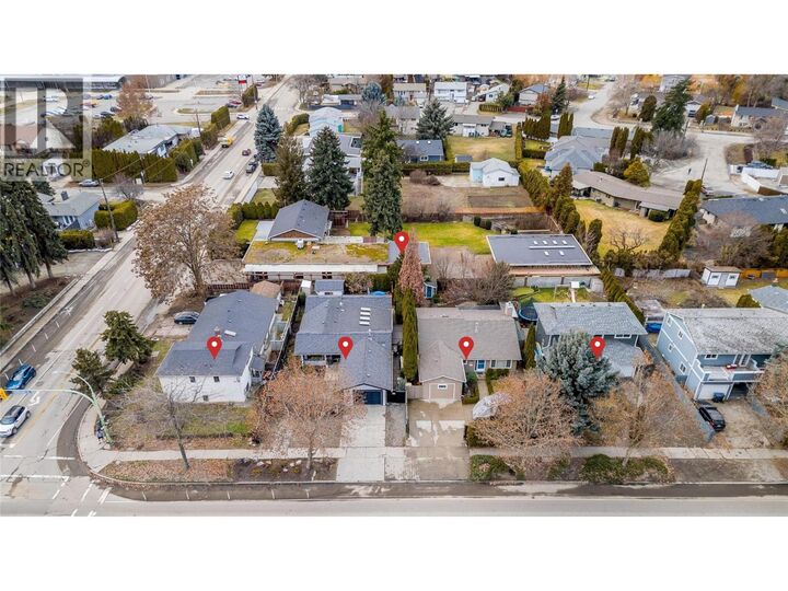 Property Photo:  1190 Raymer Avenue  BC V1Y 5A1 