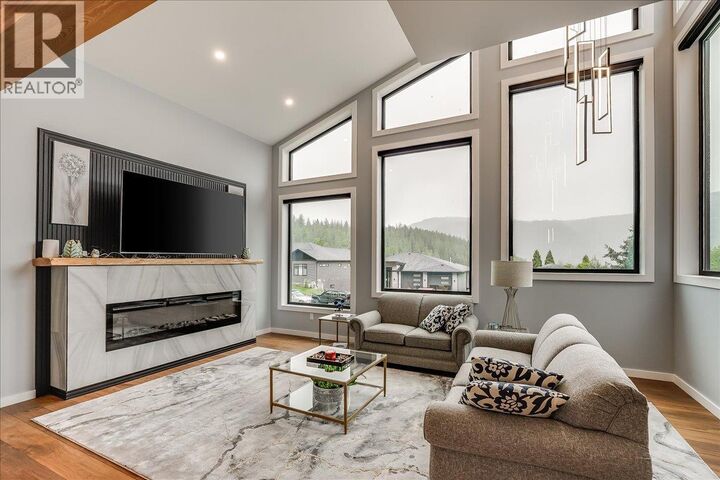 Property Photo: 2391 McBride Street BC V1R 3A6