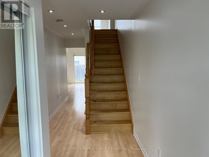 Property Photo: 15 Lanternlight Lane ON L7A 0S5